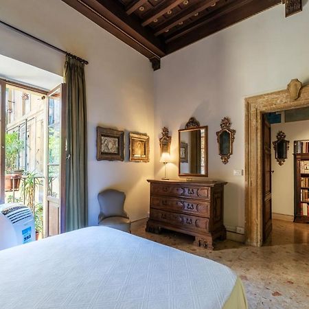 Pantheon Apartment - L'Angolo Nascosto Dei Quadri Rome Extérieur photo