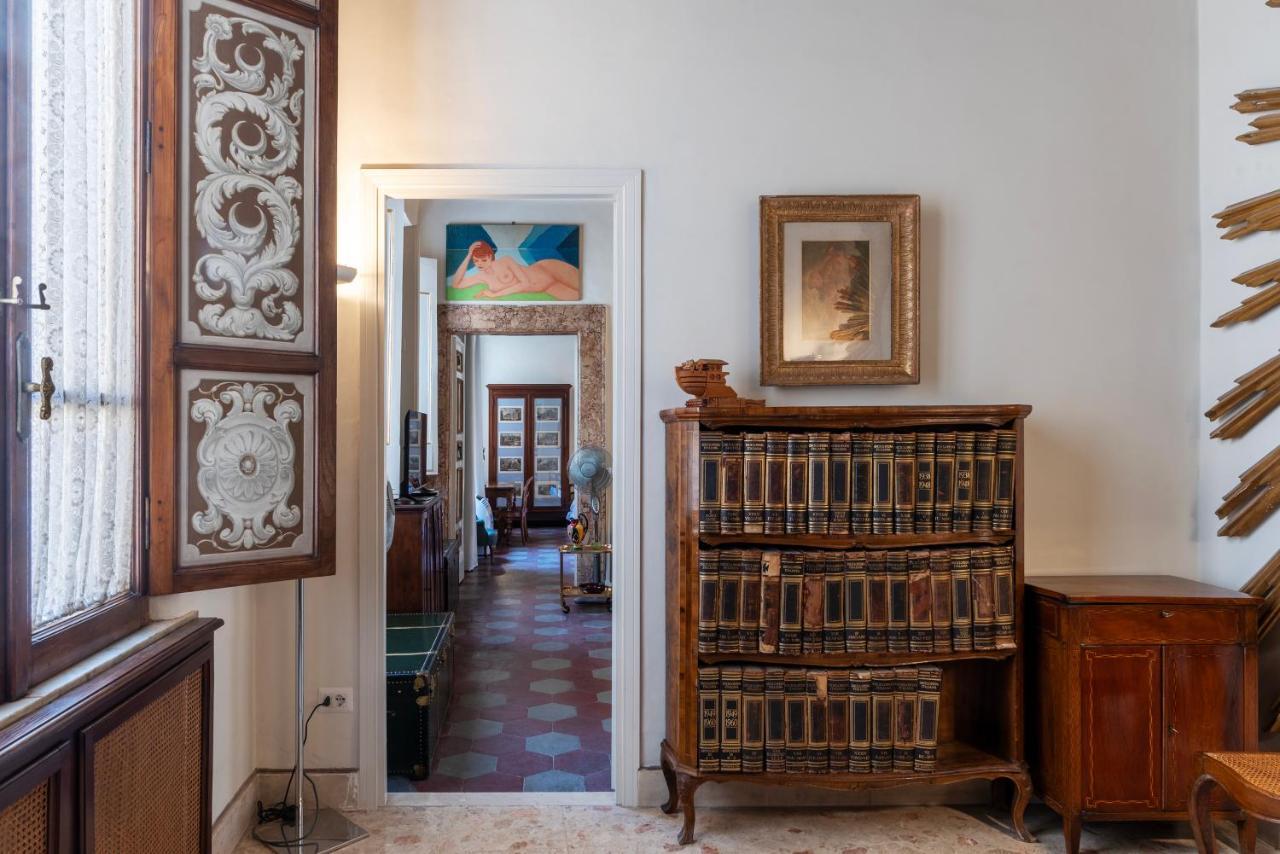 Pantheon Apartment - L'Angolo Nascosto Dei Quadri Rome Extérieur photo